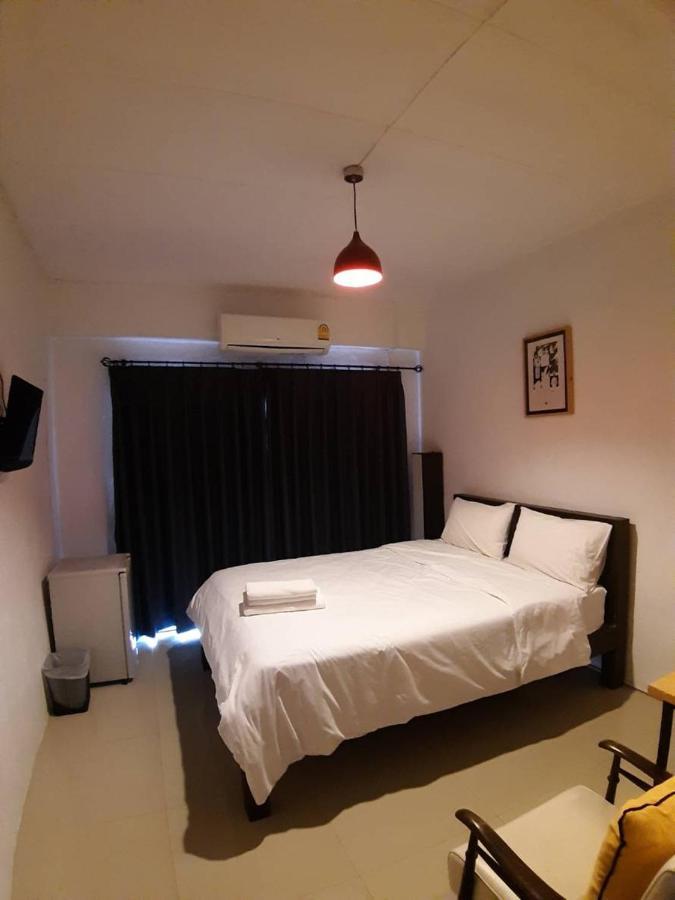 Isleep Guesthouse Chiang Mai Buitenkant foto