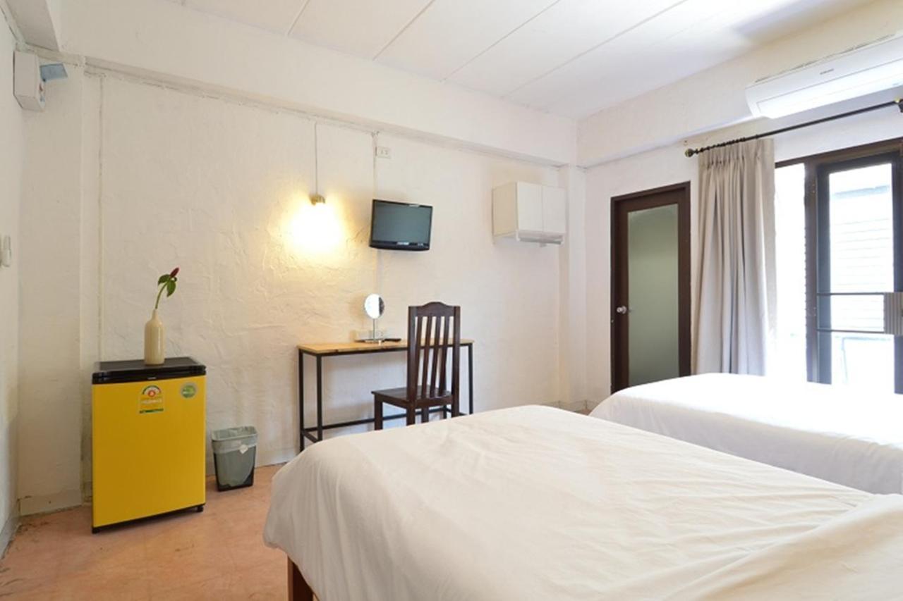 Isleep Guesthouse Chiang Mai Buitenkant foto