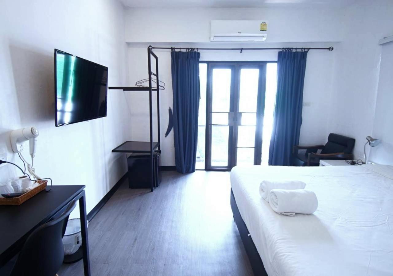 Isleep Guesthouse Chiang Mai Buitenkant foto