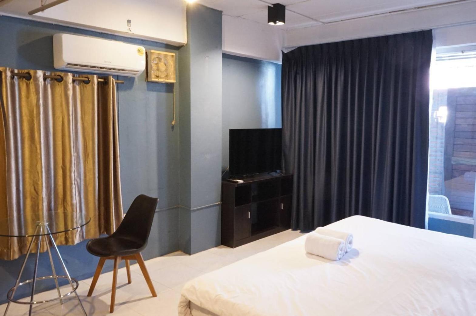 Isleep Guesthouse Chiang Mai Buitenkant foto