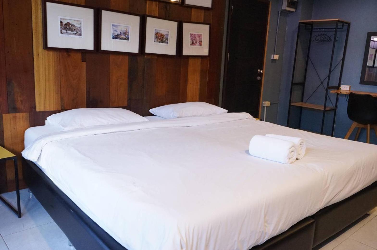 Isleep Guesthouse Chiang Mai Buitenkant foto