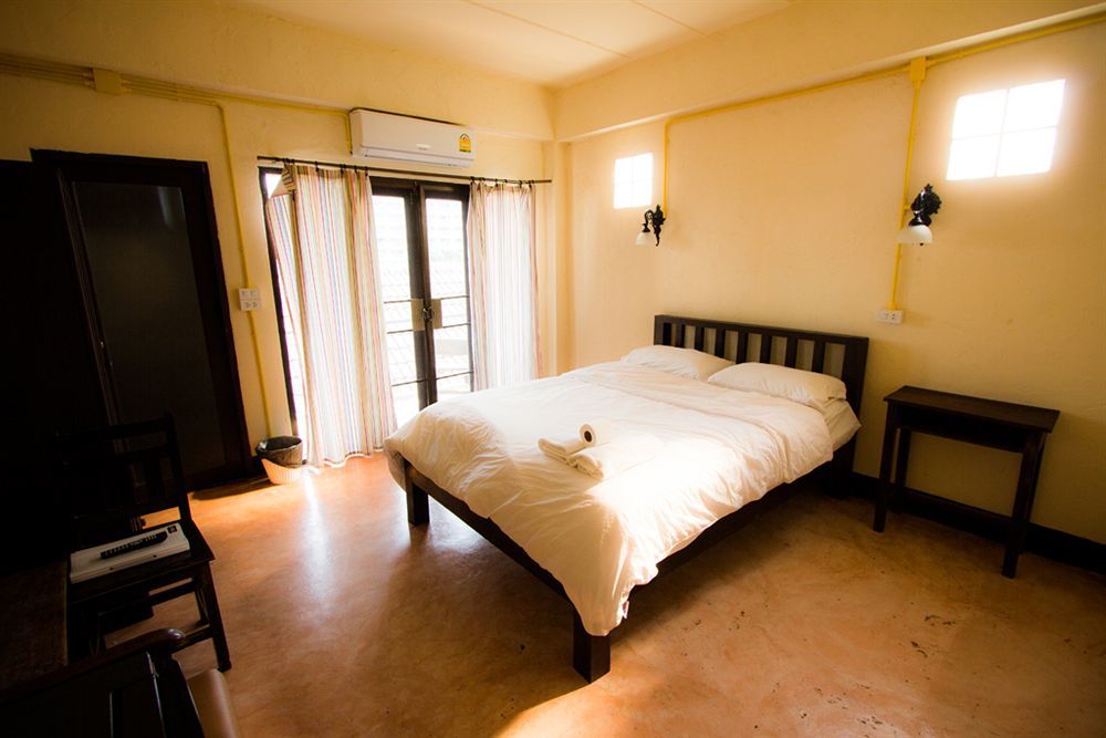 Isleep Guesthouse Chiang Mai Buitenkant foto