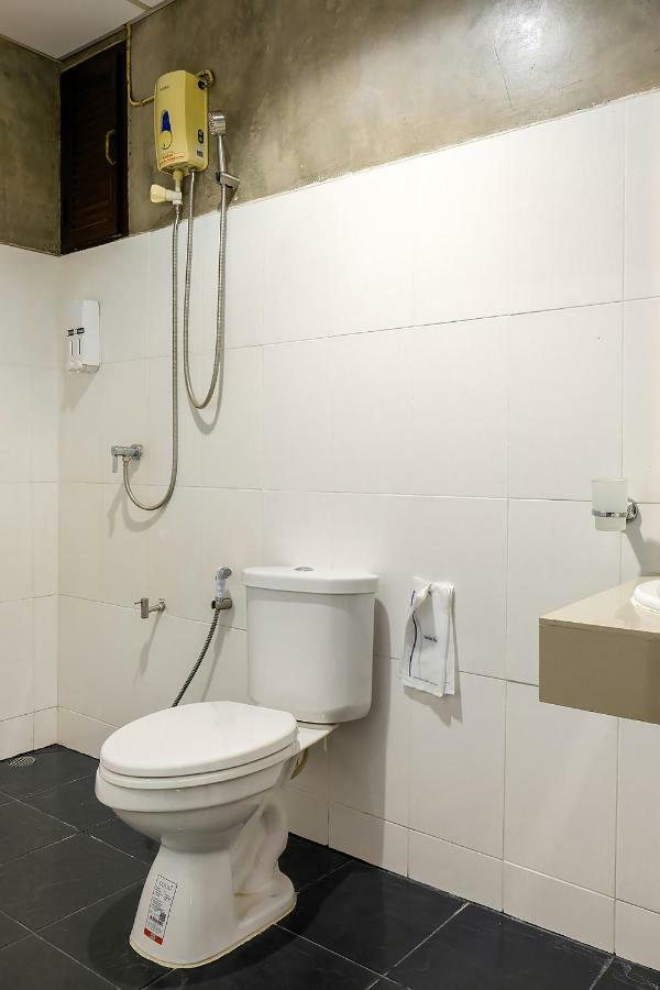 Isleep Guesthouse Chiang Mai Buitenkant foto