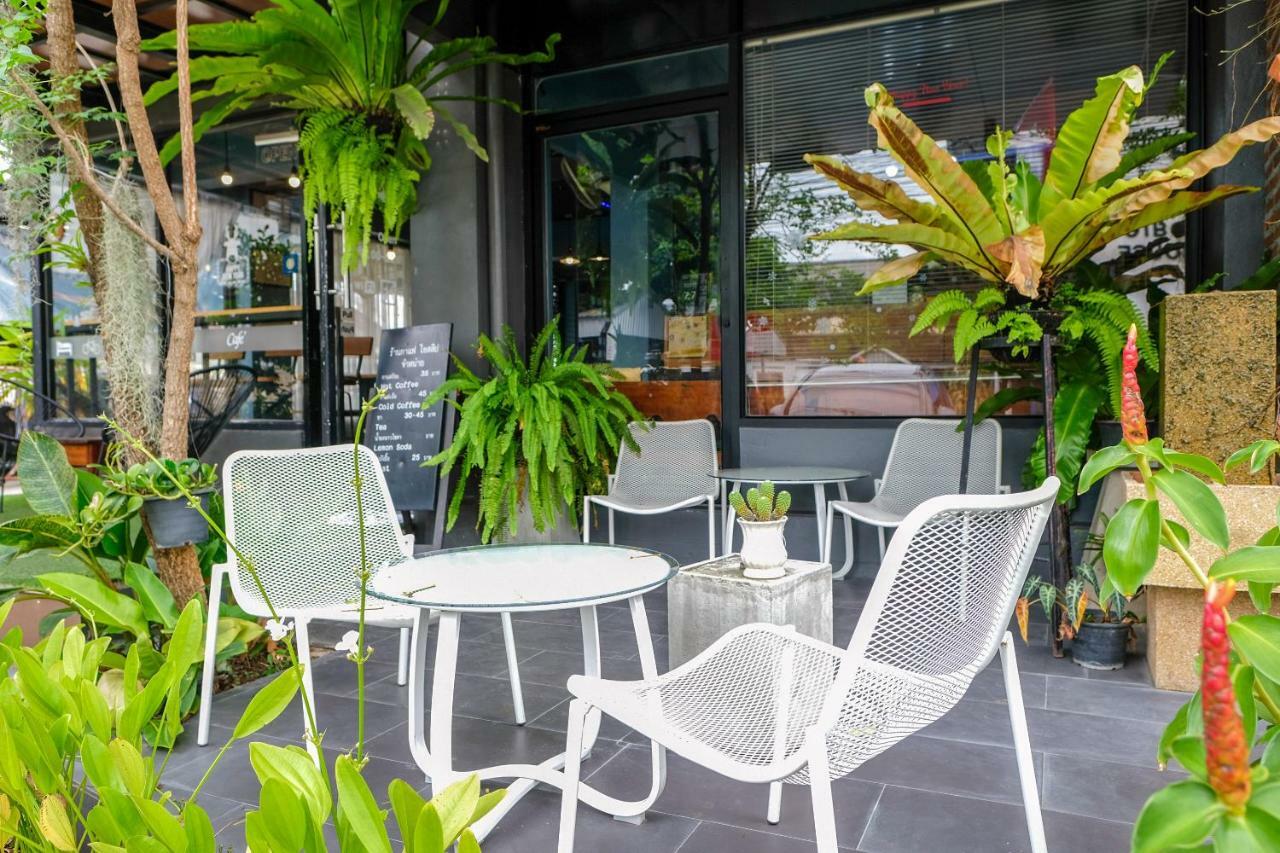Isleep Guesthouse Chiang Mai Buitenkant foto