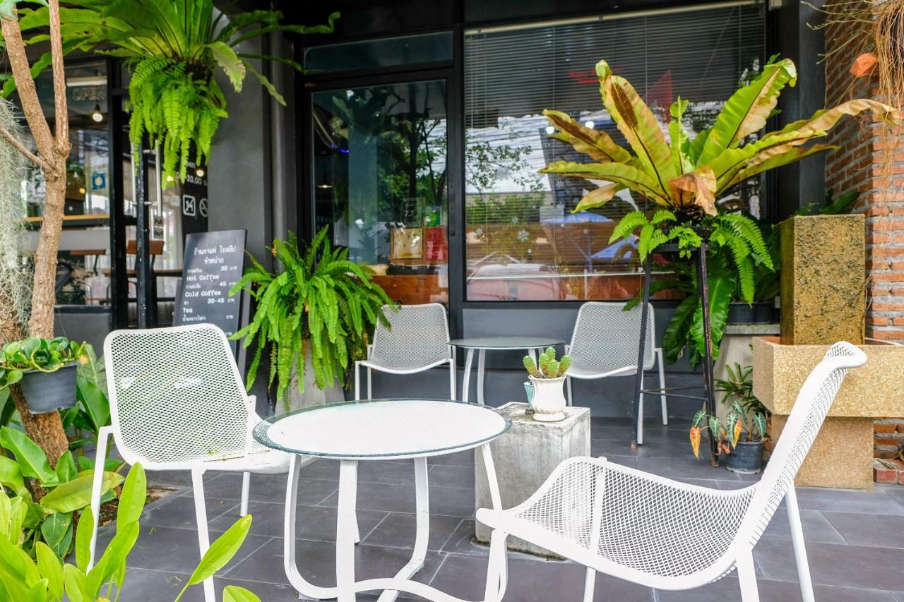 Isleep Guesthouse Chiang Mai Buitenkant foto